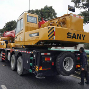 Grue sur camion STC250E5-2 de 250 tonnes d'occasion d'origine chinoise avec moteur en bon état - Product Image 2