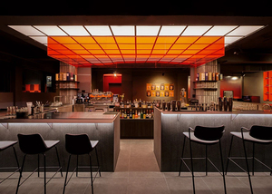 Diseño Interior de Discoteca a Medida con Estética Moderna, Barra de Servicio y Vitrina Iluminada con LED - Product Image 3