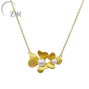 Collier pendentif minimaliste en forme de fleur en argent 925 plaqué or UM Jewelry, fiançailles, mariage, perle d'eau douce naturelle, unisexe - Product Image 1