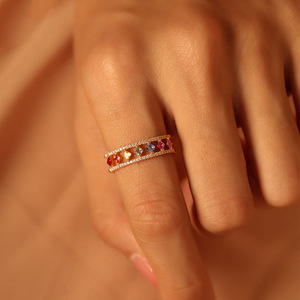 Anillo Geométrico con Gemas Arcoíris, Chapado en Oro de 18K, Engaste Pavé, Circonita Cúbica con Corte Princesa, Anillo Glamuroso de Moda para Mujer - Product Image 4