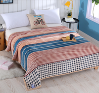 Couverture en polyester 100% imprimée Pierre Cardin, textile de maison pour adultes, tricot d'hiver, SKYLINE, logo personnalisable, 0,5-1 kg, fabriqué en Chine