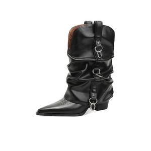 <span class=keywords><strong>Bottines</strong></span> de cow-boy mi-mollet pour <span class=keywords><strong>femme</strong></span>, à bout pointu, <span class=keywords><strong>talon</strong></span> carré bas, avec boucle à anneau métallique style western et design rehaussant la silhouette - Product Image 1