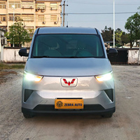 Wuling Yangguang 2025, faible kilométrage, 400 km, 6 places, fourgon électrique, conduite à gauche, 56,2 kWh, propulsion arrière, navette, transfert hôtel/aéroport, export