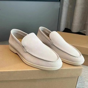 รองเท้าโลฟเฟอร์หนังกลับผู้ชาย สวมใส่สบาย พื้นสีขาวน้ำหนักเบา เหมาะสำหรับใส่เดินเล่น ขับรถ ใช้ได้ทุกวัน มีหลายสีให้เลือก - Product Image 1