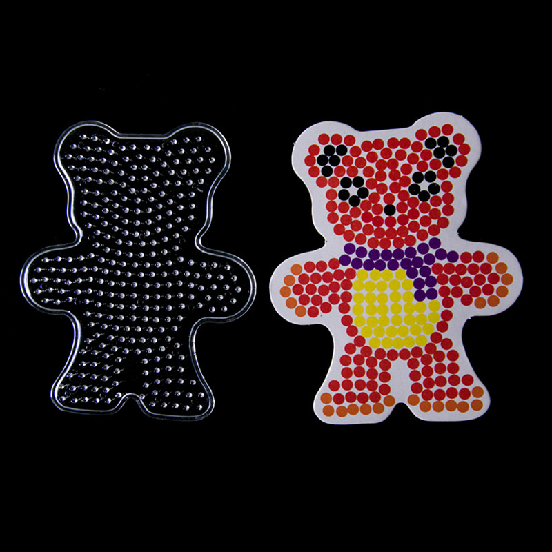 Modèle d'ours avec carte de couleurs