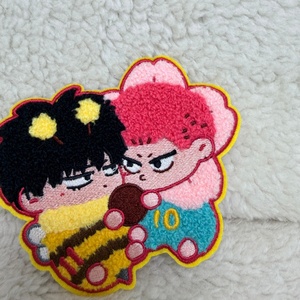 Sustainable solid chenille patches Cute Little People Couple Design Towel Embroidery logo patch for Personalized clothing - Product Image 2