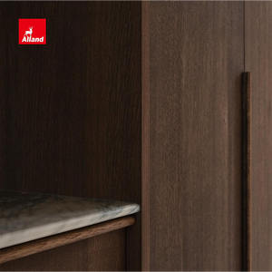 Koyu Tonlu Ahşap Kaplama Sade Ceviz Kaplama Mutfak Dolabı, Gizli Kapılı Kiler, Oluklu, Nervürlü, Çubuklu Ada, Entegre Kulplu - Product Image 6