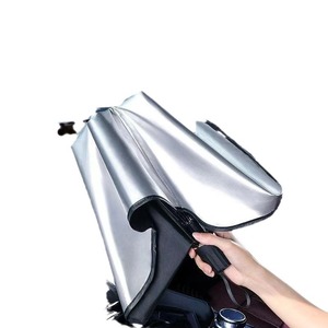 مظلة أمامية للسيارة قابلة للطي ثلاثية الأجزاء، عصرية، يدوية، من أنابيب الحديد، عازلة للحرارة، واقية من الشمس، متكاملة للسفر، للبيع بالجملة - Product Image 1