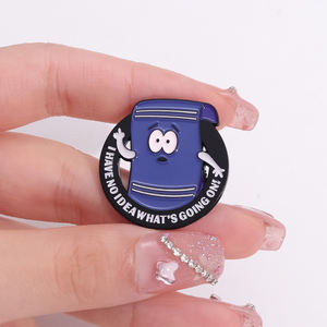Broches <span class=keywords><strong>de</strong></span> esmalte <span class=keywords><strong>de</strong></span> toalla mágica <span class=keywords><strong>de</strong></span> anime <span class=keywords><strong>de</strong></span> <span class=keywords><strong>comedia</strong></span> al por mayor, insignia <span class=keywords><strong>de</strong></span> solapa con <span class=keywords><strong>la</strong></span> frase 'I Have No Idea Whats Going on', regalo <span class=keywords><strong>de</strong></span> joyería - Product Image 4