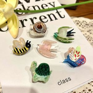 Ensemble de pinces à cheveux en acétate QianJin - Pinces à cheveux en forme d'escargot, d'abeille, d'hirondelle, de tortue et de papillon pour filles - Product Image 1