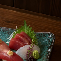 Assiette carrée japonaise en mélamine, bord ondulé, plat de service texturé, 15,5 cm x 15,5 cm, pour sushi, dessert, thé, en-cas