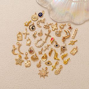 Pendentif tendance et moderne en forme de banane, style européen-américain, motif soleil-lune-taiji, pour la création de bijoux ; accessoire DIY - Product Image 4