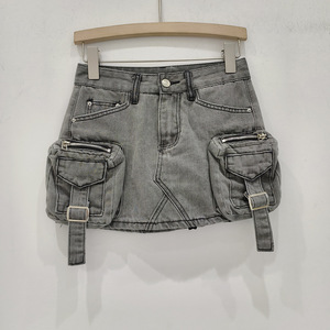 Mini-<span class=keywords><strong>jupe</strong></span> cargo asymétrique en denim délavé et teint, respirante, style motard, pour femme, fabriquée sur mesure - Product Image 4