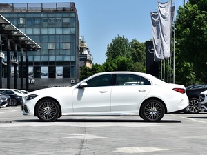 Berline de luxe <span class=keywords><strong>Mercedes</strong></span> <span class=keywords><strong>Classe</strong></span> C, conduite à gauche, turbo, espace arrière spacieux, coffre extensible, sièges en cuir - Product Image 4