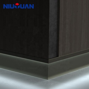 Niuyuan OEM nhà máy tùy chỉnh hiện đại tuôn ra lõm sàn ván chân tường Nhôm LED Ốp Chân tường Hội Đồng Quản Trị - Product Image 2