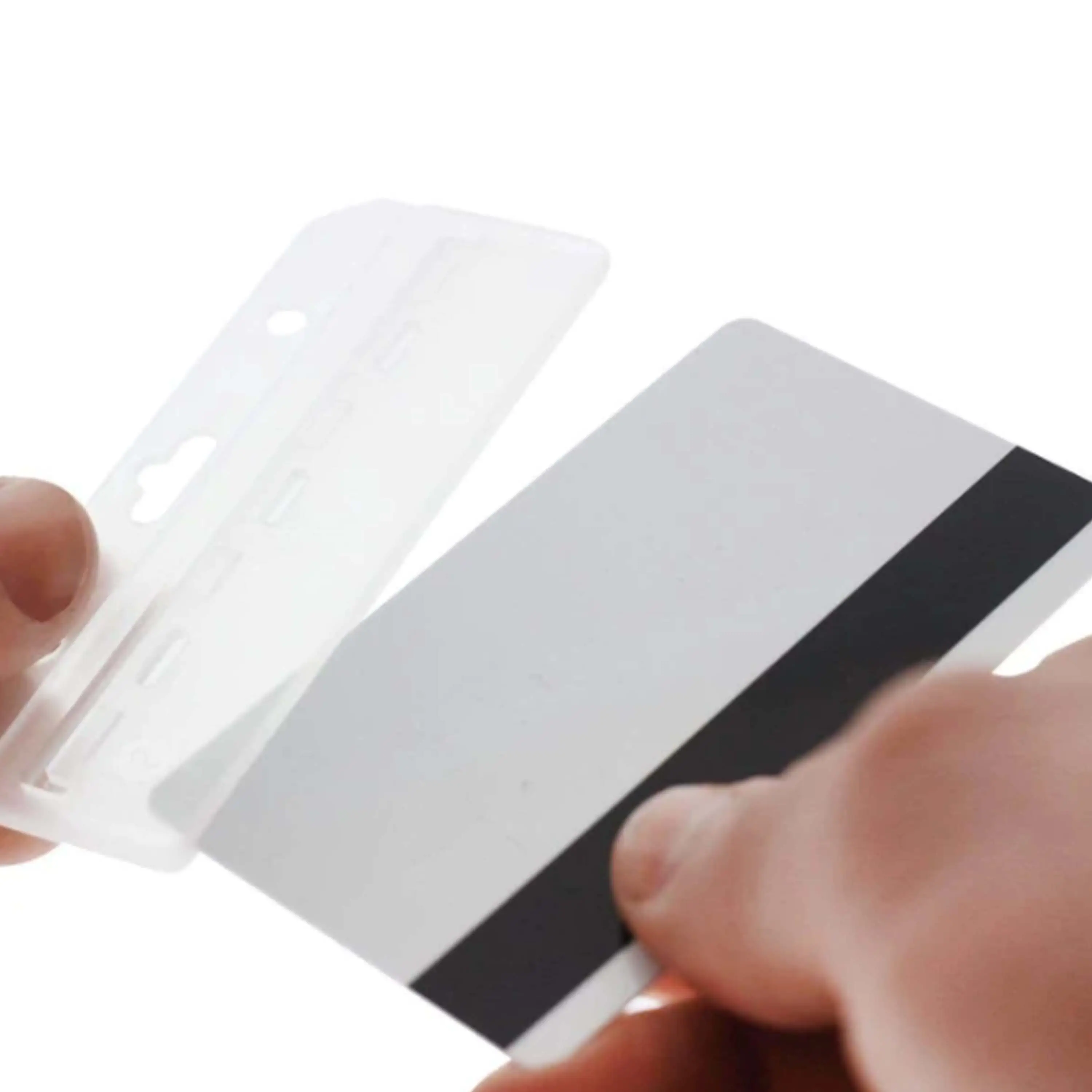 Bestom - Medalha de plástico rígido transparente para cartão, meio cartão horizontal com ranhura e furos de corrente para cartão de identificação