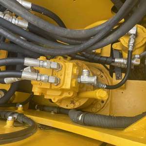 Excavatrice sur chenilles d'occasion KOMATSU PC130-7 de 13 tonnes, moteur, boîte de vitesses, pompe, roulement, modèle 2022, vente d'occasion - Product Image 4