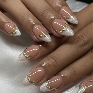 Faux <span class=keywords><strong>ongles</strong></span> blancs français courts, forme amande épanouie, motif encre dorée, à presser, en ABS, pour manucure, vente en gros - Product Image 1
