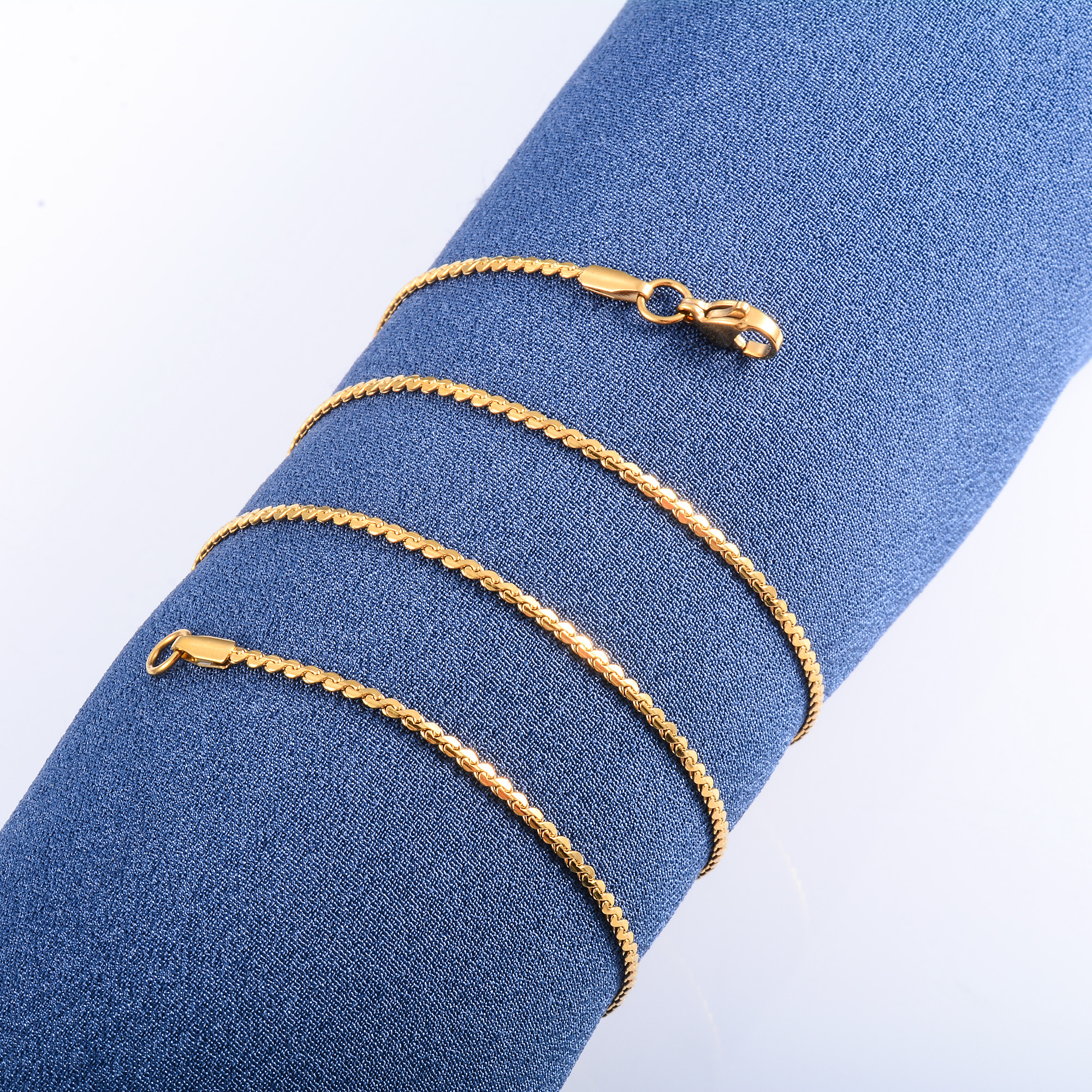 1.5mm Wide Gold
