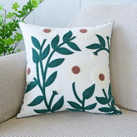 Housse de coussin décorative 18x18 pouces, broderie florale botanique nordique, taie d'oreiller capitonnée pour canapé, chambre, salon, décoration intérieure