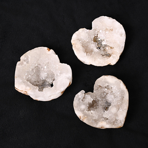 Piedra de Cuarzo Transparente en Forma de Corazón, Cristal Natural de Alta Calidad al por Mayor, Piedra Curativa, Geoda - Product Image 5