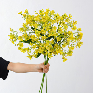 Bouquet de Daphné Artificiel Jaune Réaliste en Plastique pour Décorations de Mariage - Collection Flower Delight - Product Image 1