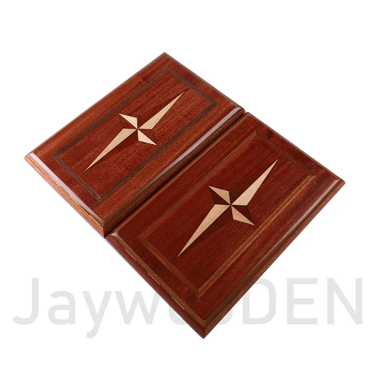 Groothandel Aangepaste Antieke Gegraveerde Houten Luxe Doek Backgammon Game Set Gemaakt In China