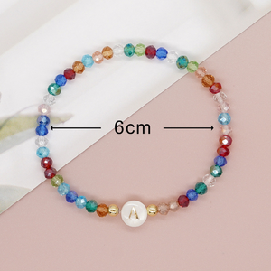 No MOQ fatto a mano placcato in <span class=keywords><strong>oro</strong></span> alla moda ciondolo conchiglia bohémien alfabeto A-Z lettere iniziali perline di cristallo colorato bracciale per bambini - Product Image 2