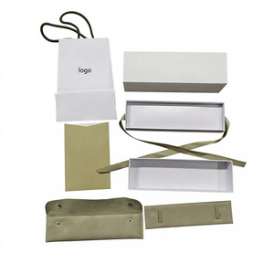 Pochette à bijoux de luxe personnalisée en gros d'usine en stock avec logo pour collier et bracelet femme - Product Image 2