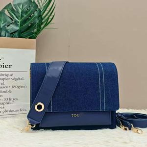 Nuevo: Bolso de hombro/cruzado elegante para mujer, bolso pequeño de moda coreana. - Product Image 1