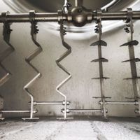 Chaisse de brassage 500L à 2 cuves pour brasserie, avec système de contrôle PID, plateforme PHE, acier inoxydable 304