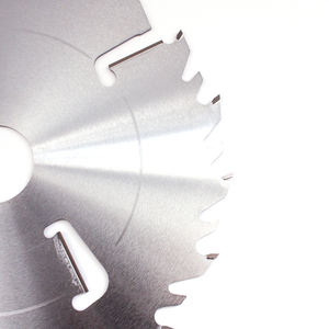 Lame de scie circulaire TCT multi-traces 300 18T avec racloirs et fentes pour le sciage et la découpe du bois mou et brut - Product Image 5