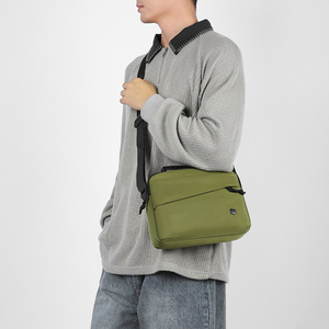 Customized Waterproof Polyester Waist Crossbody Belt Bags Zipper Closure Multiple Compartments <b>Pillow</b> Shape Tear Resistant - Product Image 6