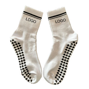 تصميم مخصص مضاد للانزلاق للنساء جوارب رياضية بشعار مخصص لطيف مطرز للجيم واليوغا بيلاتيس قبضة جوارب - Product Image 3