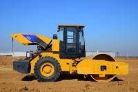 Rouleau compacteur vibrant robuste SEM518 18t, rouleau compacteur routier à double amplitude vibratoire, châssis ROPS en option
