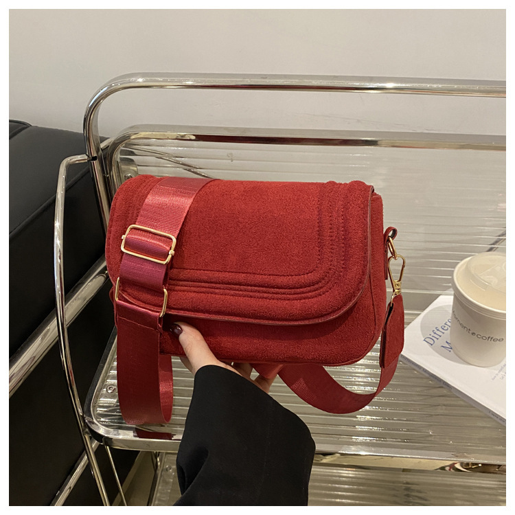Rouge (tissu en daim)
