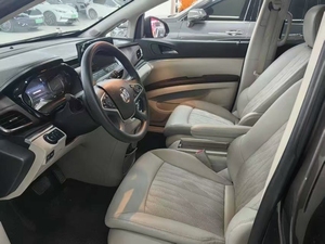 Buick GL8 2023, 2.0t Luxury, Monovolumen de 7 Plazas, Estilo <span class=keywords><strong>Lounge</strong></span> Empresarial, Híbrido de 48v, Gran Oferta, Tracción Delantera, Interior Oscuro, Asientos de Tela, Neumáticos R17, Volante a la Izquierda - Product Image 4