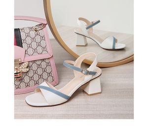 Sandali <span class=keywords><strong>donna</strong></span> estivi comodi Casual con tacco a una <span class=keywords><strong>linea</strong></span> alta scarpe lucide sandali piatti eleganti da <span class=keywords><strong>donna</strong></span> - Product Image 6