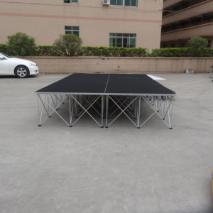 Escenario portátil de aluminio flexible para eventos al aire libre - Product Image 1
