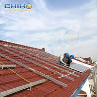 Support de montage solaire pour toit en tuiles PV Installation facile Crochet de toit pour panneau solaire à la maison