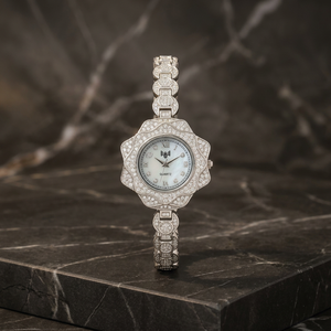 Reloj Inteligente Dviti Jewels Elegante y Moderno de Cuarzo Plateado para Mujer, Monitor de Actividad Física y Frecuencia Cardíaca para Enfermeras - Product Image 5