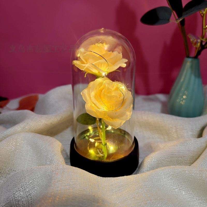 ดอกไม้สีหยดน้ำแชมเปญ