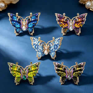 2026 Nova Broche Elegante Estilo Socialite Série Borboleta em Liga com Strass para Casaco Feminino - Product Image 1