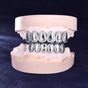 Gallerley Tùy Chỉnh Thiết Kế Hot Bán Iced out Hiphop Đồ Trang Sức Mỹ S925 Bạc Claw Thiết Lập VVS Moissanite grillz - Product Image 1
