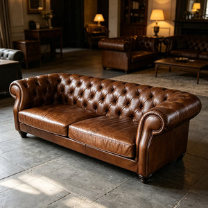 Canapé Chesterfield vintage en cuir véritable huilé et ciré avec boucles, idéal pour salon, villa, club de whisky, canapé américain modulable pour hôtel et café - Product Image 1