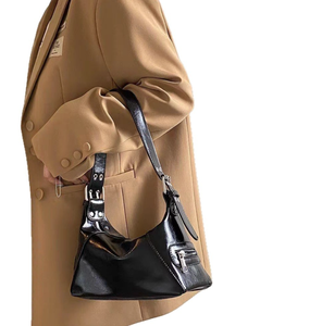 Sac à bandoulière noir brillant en PU, sac à main sous le bras, pochette zippée à sangle unique pour les voyages quotidiens - Product Image 5