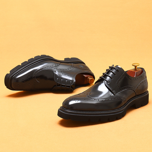 Chaussures habillées pour hommes de style britannique, fabriquées à la main avec une semelle en cuir épaisse, finition brillante, style élégant et classique pour gentleman - Product Image 4