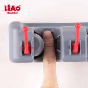 <span class=keywords><strong>Support</strong></span> <span class=keywords><strong>mural</strong></span> <span class=keywords><strong>pour</strong></span> <span class=keywords><strong>balai</strong></span> et serpillière LiAo, organisateur d'outils de nettoyage en plastique avec 4 crochets et 3 pinces - Product Image 4