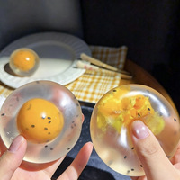 Nouveau jeu de table, gadget anti-stress à presser en forme de pâte croustillante au jaune d'œuf, ornement de bureau transparent en TPR, jouet à presser pour les mains