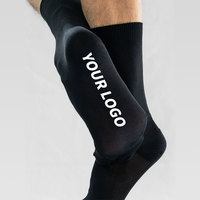 Chaussettes de sport personnalisées améliorant la prise en main, adaptées au football et à la course. Technique de broderie jacquard de haute qualité.